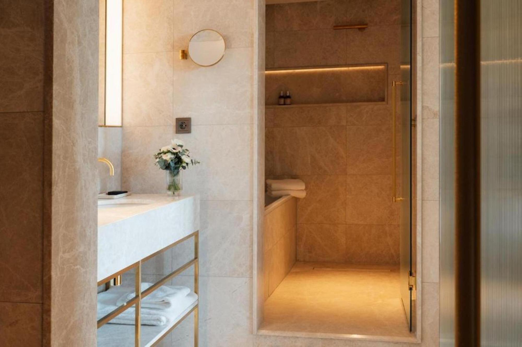 מלון Almanac Palais וינה מראה חיצוני תמונה A shower cubicle