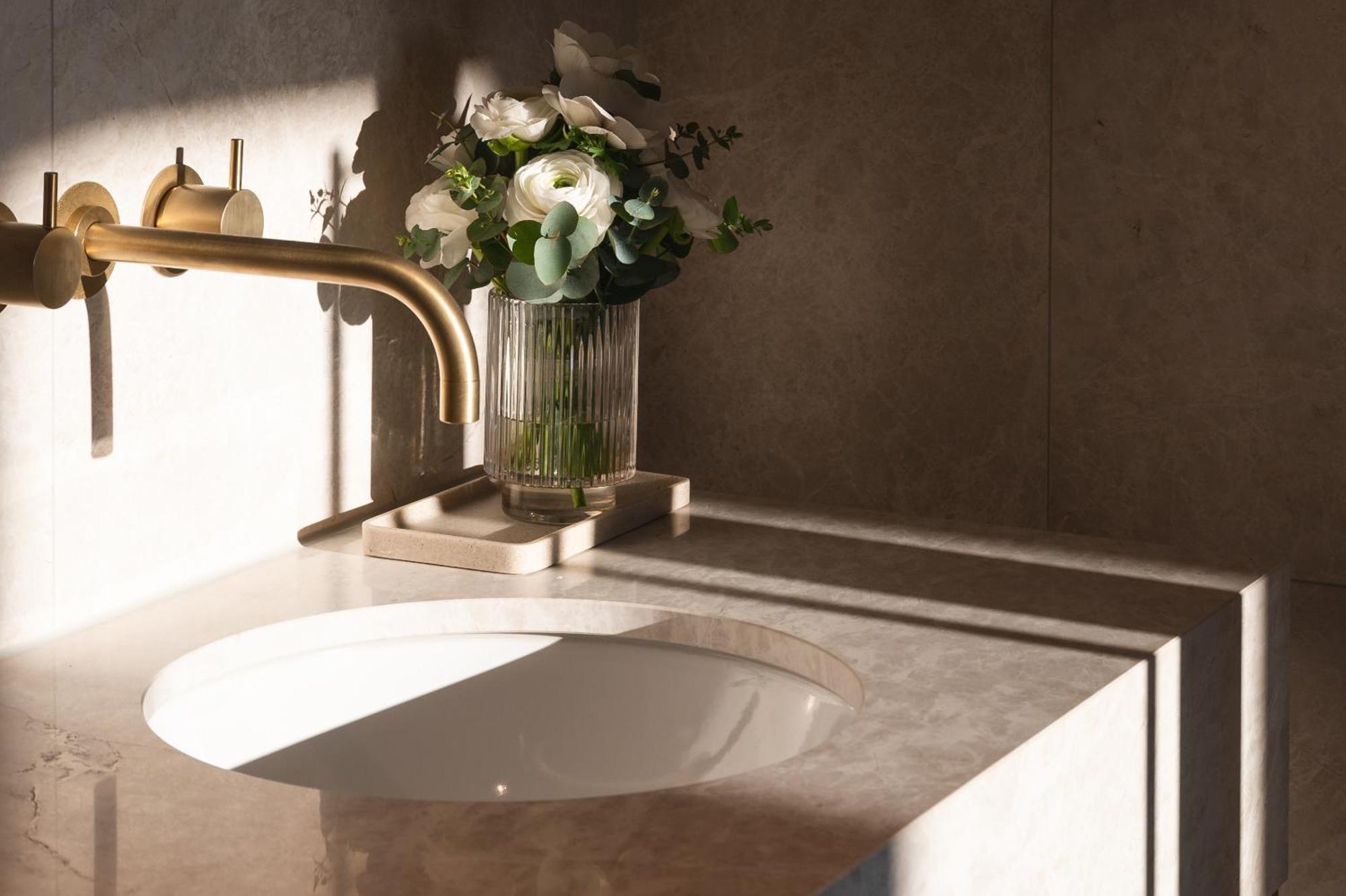 מלון Almanac Palais וינה מראה חיצוני תמונה A 3D rendering of a bathroom